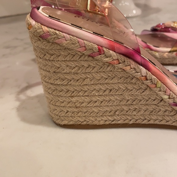 Betsy Johnson wedges ADORABLE!!! - Picture 2 of 8